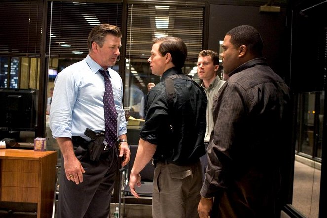 The Departed - Photos - Alec Baldwin, Mark Wahlberg, Anthony Anderson