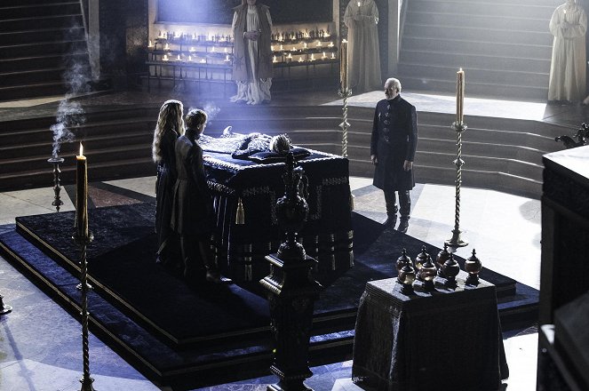Game of Thrones - Breaker of Chains - Photos - Charles Dance
