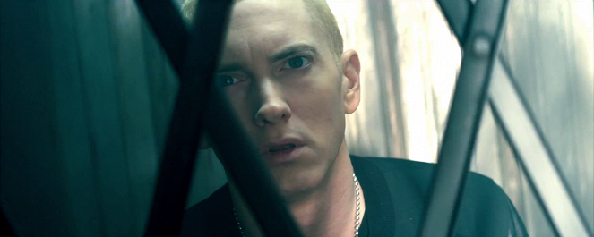 Eminem feat. Rihanna - The Monster - Van film - Eminem