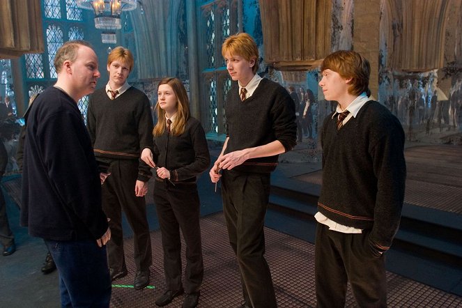 Harry Potter és a Főnix rendje - Forgatási fotók - David Yates, James Phelps, Bonnie Wright, Oliver Phelps, Rupert Grint