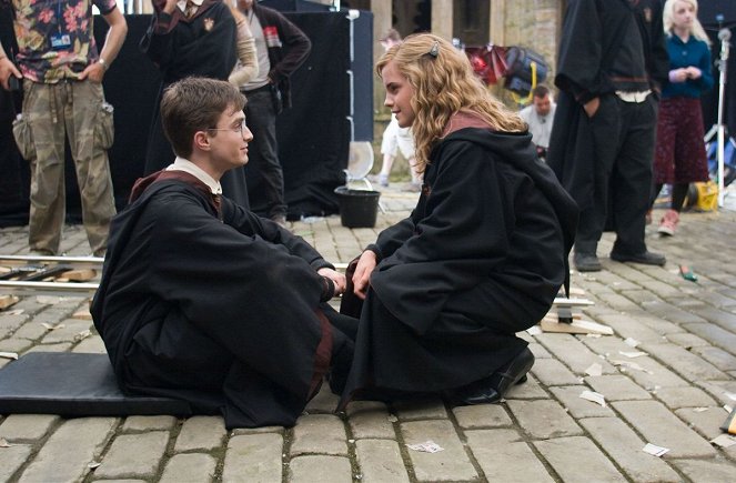Harry Potter e a Ordem da Fénix - De filmagens - Daniel Radcliffe, Emma Watson
