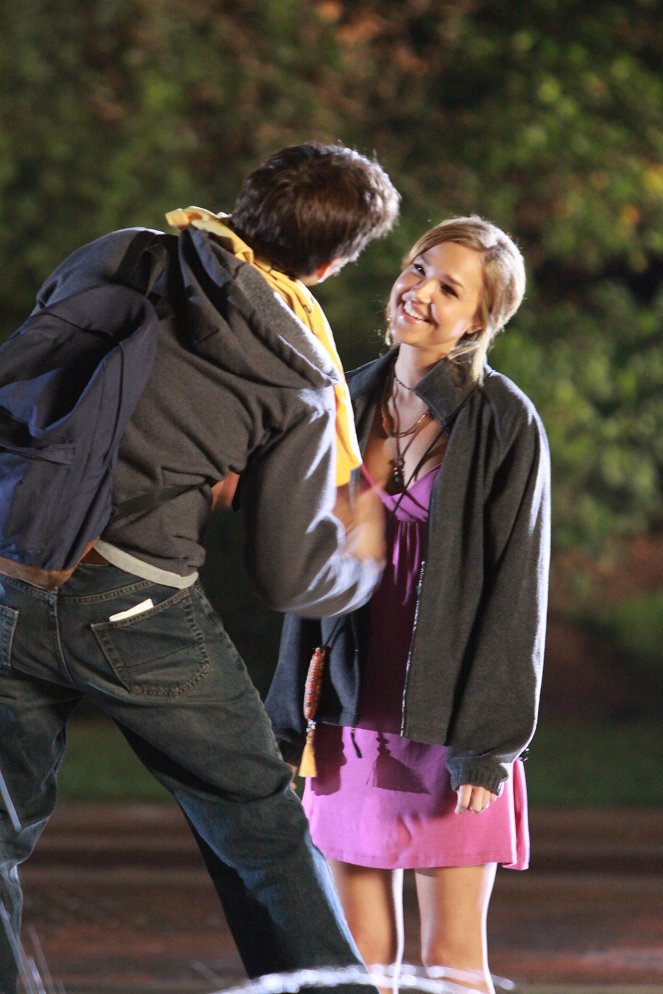 Answer This! - Film - Arielle Kebbel