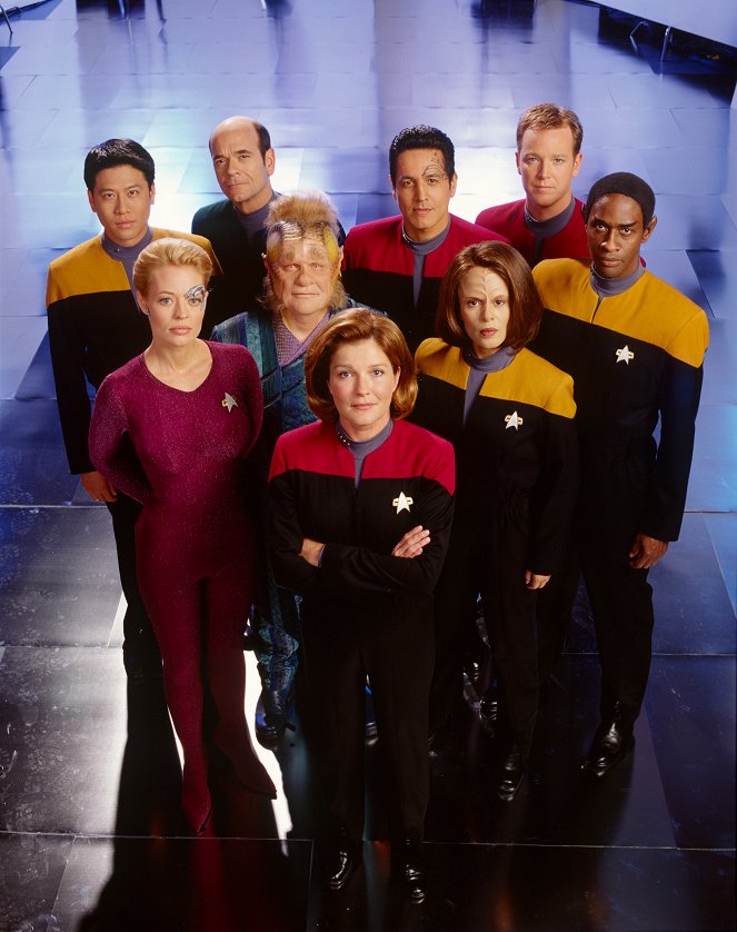 Star Trek: Voyager - Season 7 - Promóció fotók - Garrett Wang, Jeri Ryan, Robert Picardo, Ethan Phillips, Kate Mulgrew, Robert Beltran, Roxann Dawson, Robert Duncan McNeill, Tim Russ