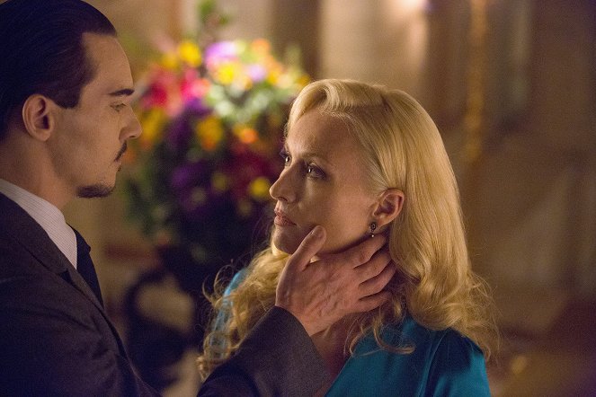Dracula - Come to Die - Photos - Jonathan Rhys Meyers, Victoria Smurfit