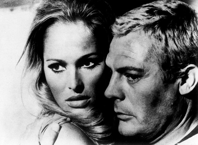 Das 10. Opfer - Filmfotos - Ursula Andress, Marcello Mastroianni