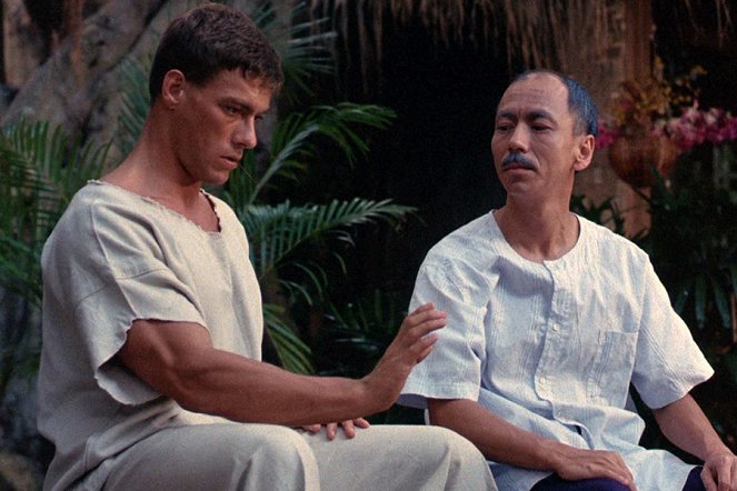 Golpe de Vingança - Do filme - Jean-Claude Van Damme, Dennis Chan