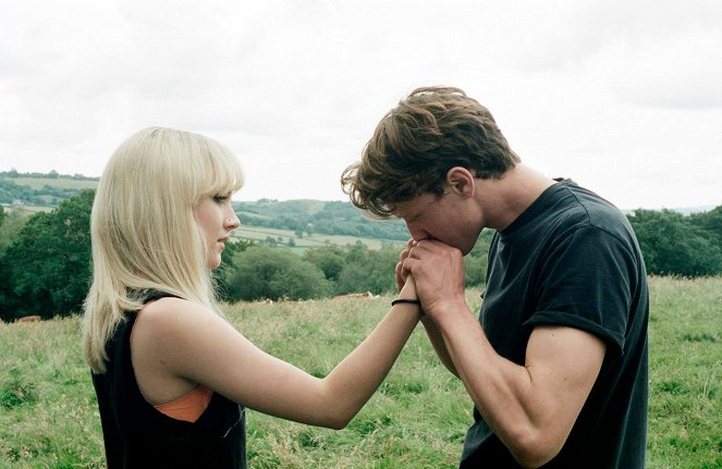 How I Live Now - Do filme - Saoirse Ronan, George MacKay