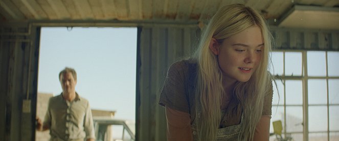 Jóvenes - De la película - Elle Fanning