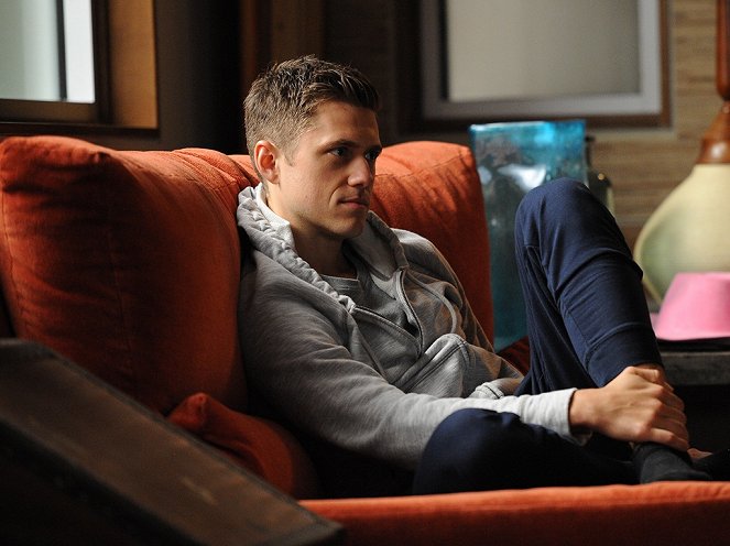 Graceland - Van film - Aaron Tveit