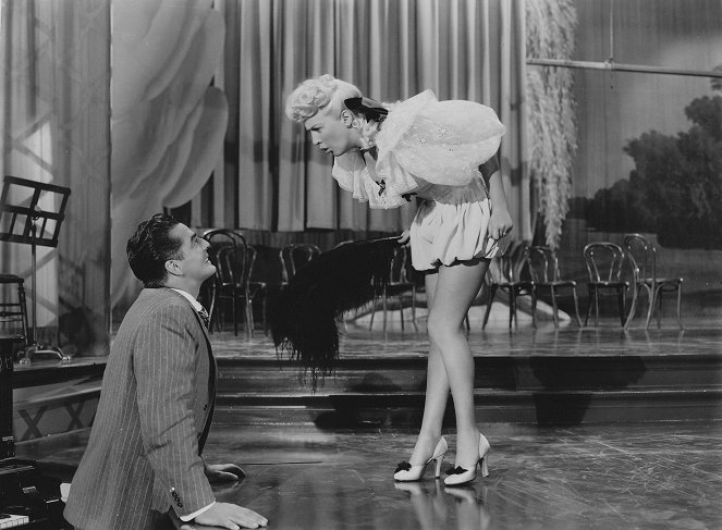 Varieté-Prinzessin - Filmfotos - Victor Mature, Betty Grable