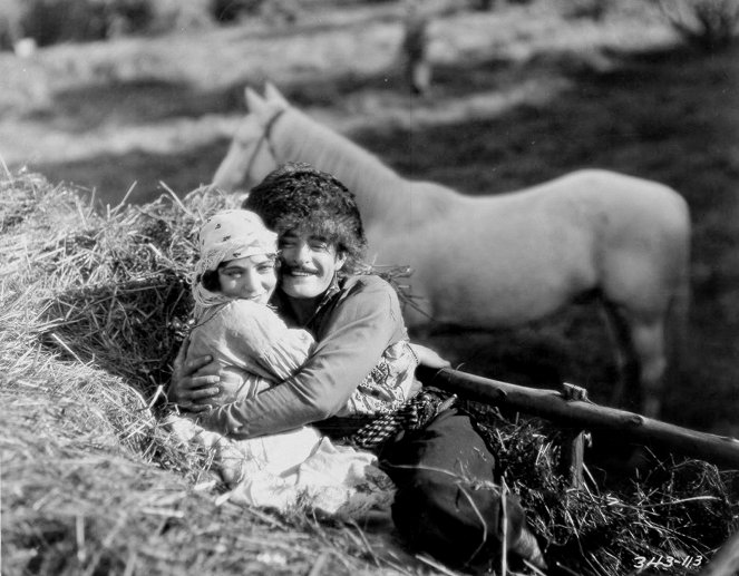 The Cossacks - Filmfotos - Renée Adorée, John Gilbert