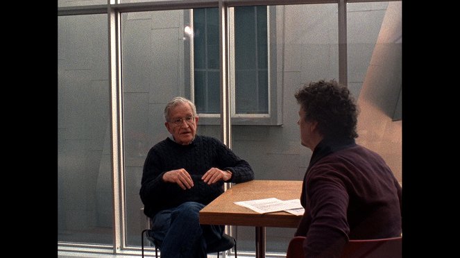 ¿Es feliz el hombre que es alto?: una conversación animada con Noam Chomsky - De la película