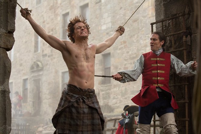 Outlander - Die Highland-Saga - Burg Leoch - Filmfotos - Sam Heughan, Tobias Menzies