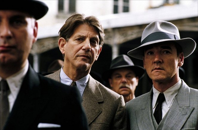 Bon voyage - Z filmu - Peter Coyote