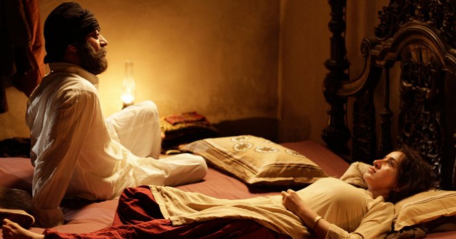 Qissa: The Tale of a Lonely Ghost - Photos - Irrfan Khan, Tisca Chopra