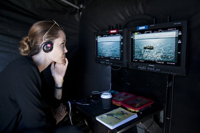Rendíthetetlen - Forgatási fotók - Angelina Jolie
