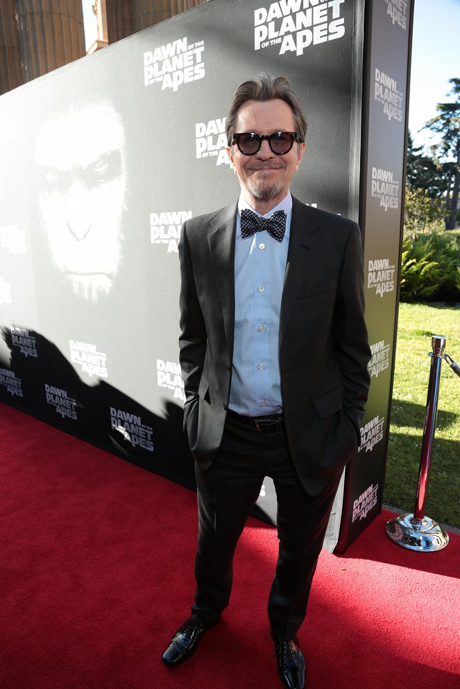 Dawn of the Planet of the Apes - Events - Gary Oldman