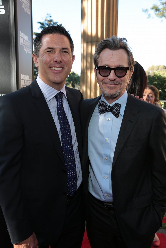 Dawn of the Planet of the Apes - Events - Gary Oldman