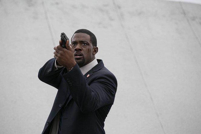 Crisis - Here He Comes - Photos - Lance Gross