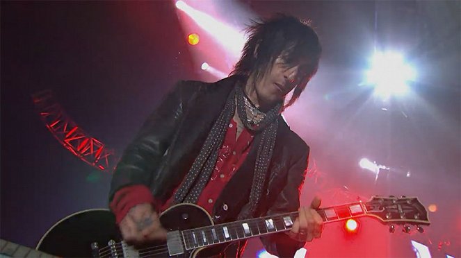 Guns N' Roses Live in London 2012 - Van film - Richard Fortus