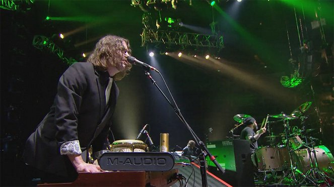 Guns N' Roses Live in London 2012 - Z filmu - Dizzy Reed