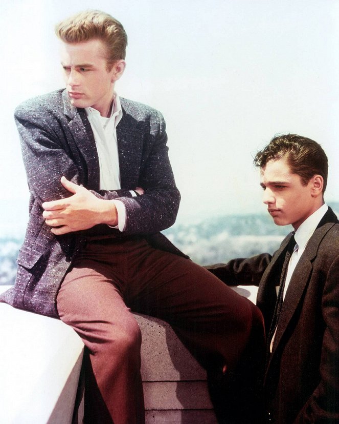Rebel Without a Cause - Photos - James Dean, Sal Mineo