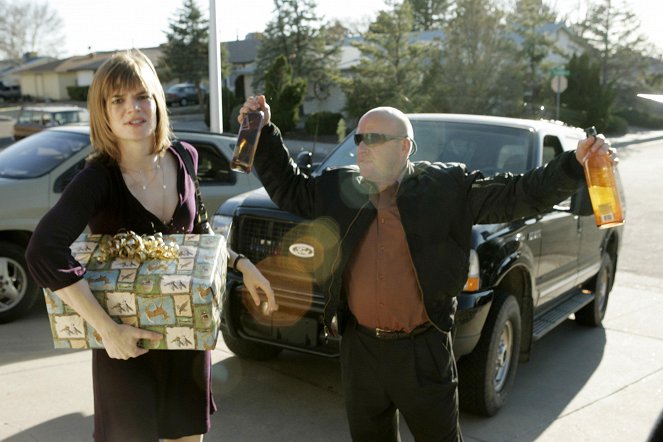 Breaking Bad - Chute libre - Tournage - Betsy Brandt, Dean Norris