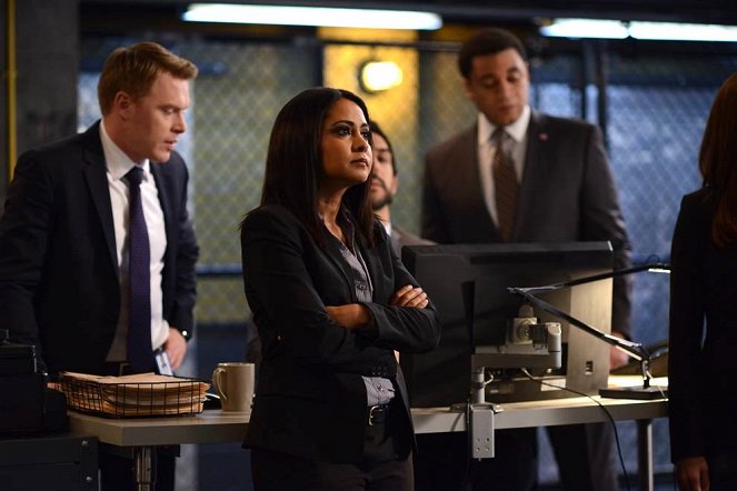 The Blacklist - The Kingmaker (No. 42) - Photos - Diego Klattenhoff, Parminder Nagra, Harry Lennix