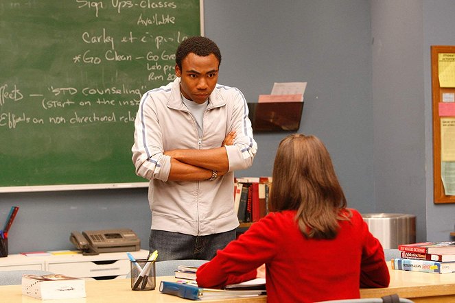 Community - Football, Feminism and You - Photos - Donald Glover