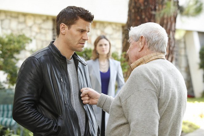 Bones - Combustion spontanée - Film - David Boreanaz