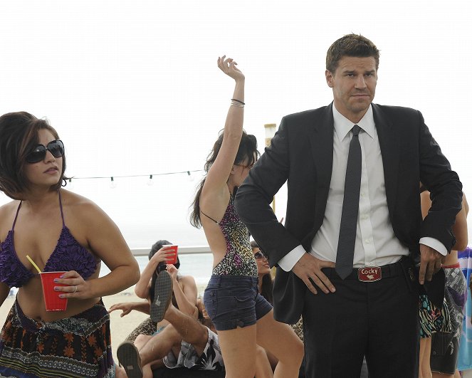 Bones - Los gusanos en el cachas - De la película - David Boreanaz