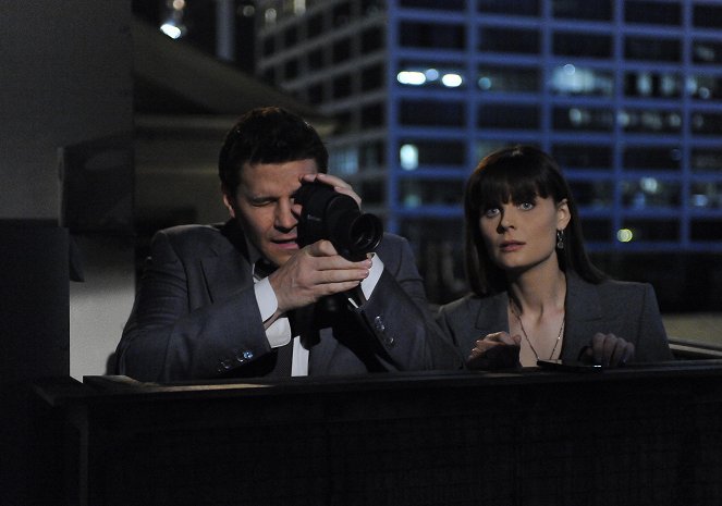 Bones - El asesino en el punto de mira - De la película - David Boreanaz, Emily Deschanel