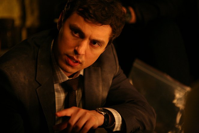Bones - The Twist in the Twister - Photos - John Francis Daley