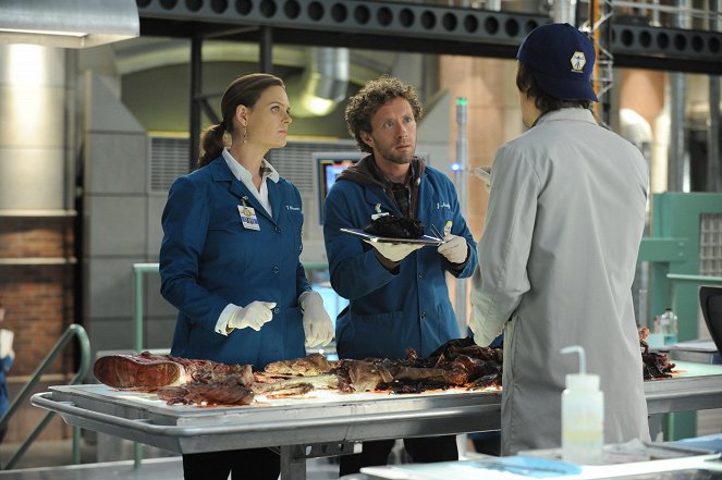 Bones - Die Knochenjägerin - Die Sparsame und der zu hohe Preis - Filmfotos - Emily Deschanel, T.J. Thyne