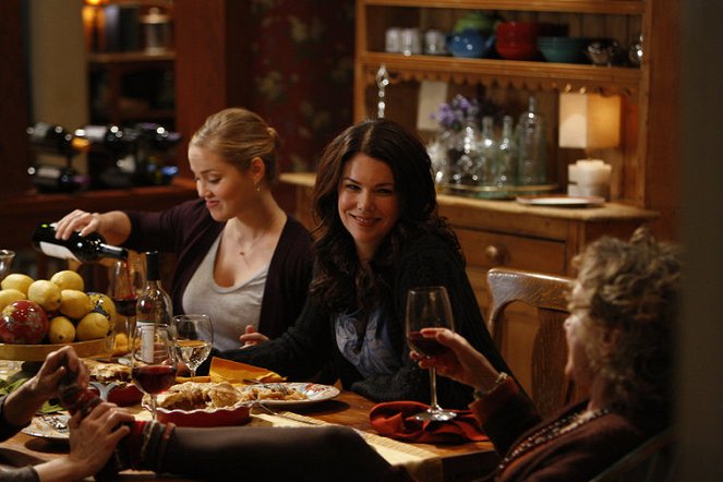 Parenthood - Pilot - Photos - Erika Christensen, Lauren Graham