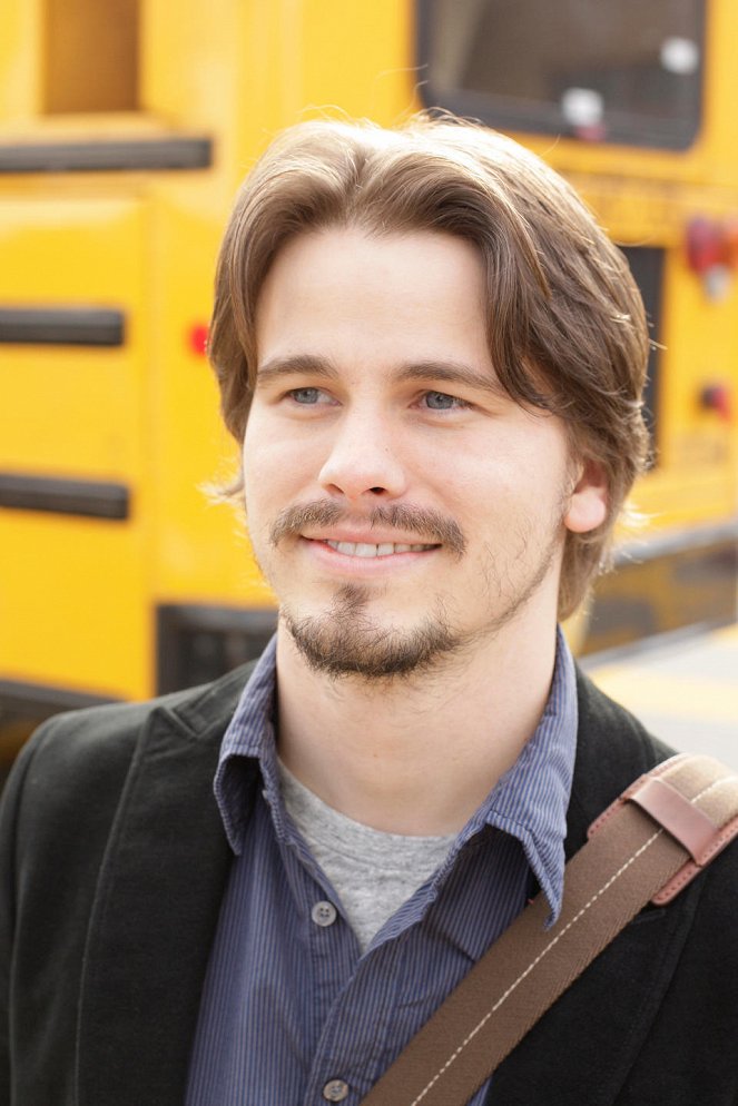 Parenthood - What's Goin' on Down There? - Photos - Jason Ritter
