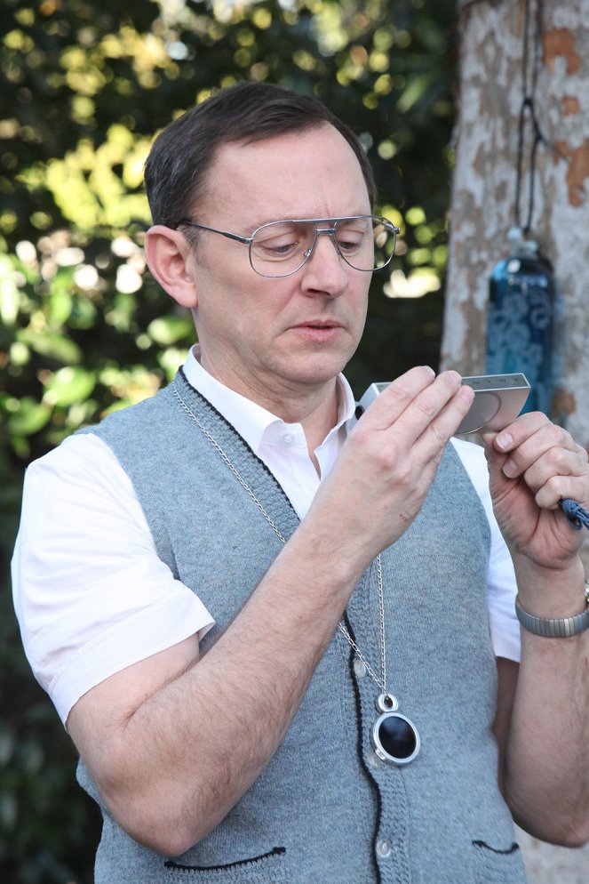 Parenthood - Season 2 - Amazing Andy and His Wonderful World of Bugs - Photos - Michael Emerson
