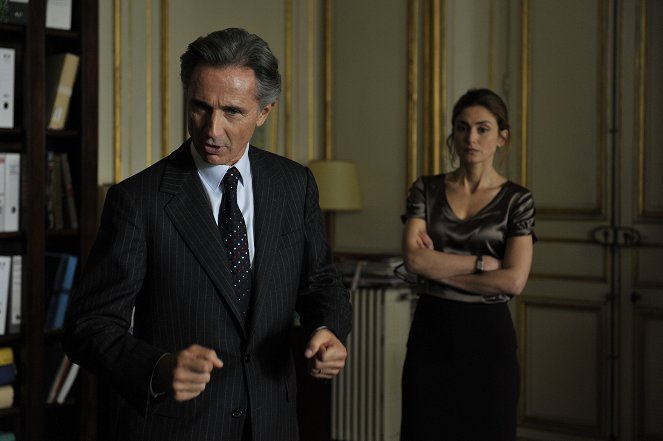 The French Minister - Photos - Thierry Lhermitte, Julie Gayet