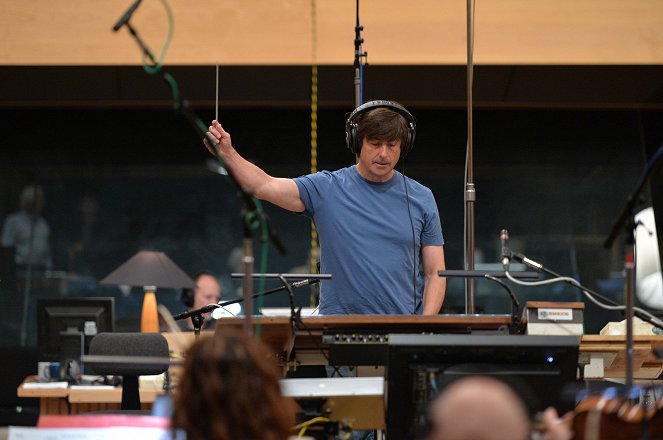 Dans l'ombre de Mary : La promesse de Walt Disney - Tournage - Thomas Newman