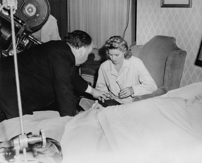 A Casa Encantada - De filmagens - Alfred Hitchcock, Ingrid Bergman