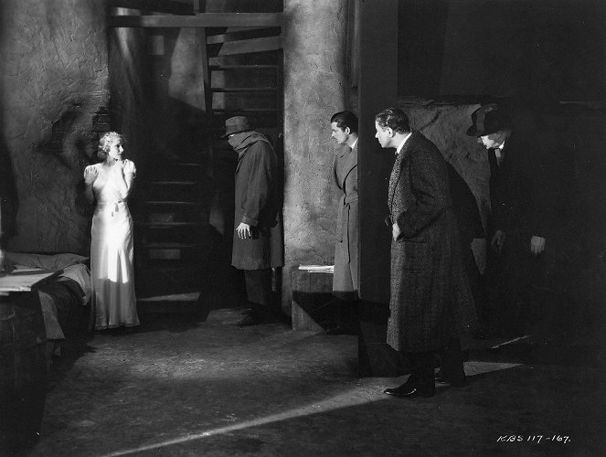 A Study in Scarlet - Filmfotók - June Clyde, Reginald Owen