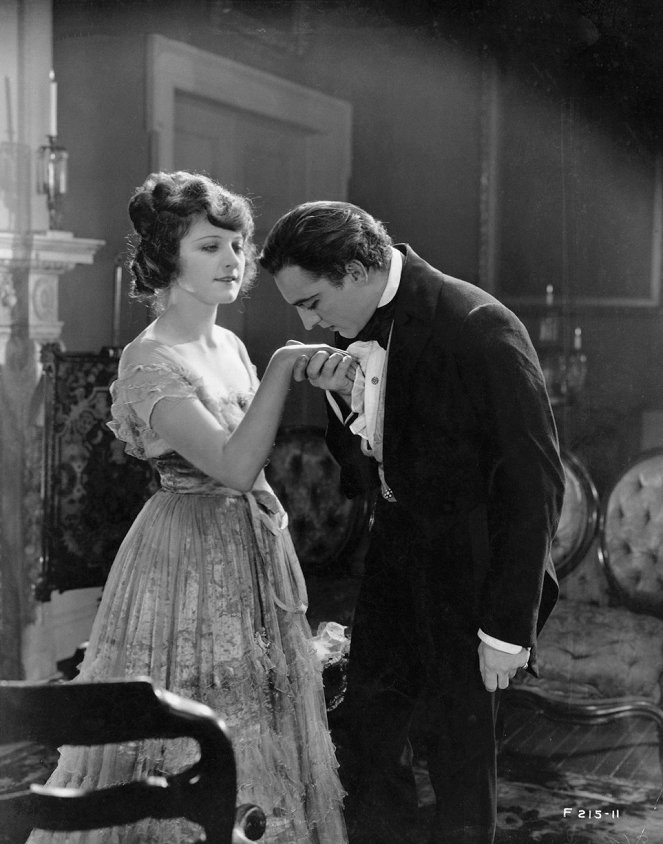 Podivuhodný prípad doktora Jekylla a pána Hydea - Z filmu - Martha Mansfield, John Barrymore