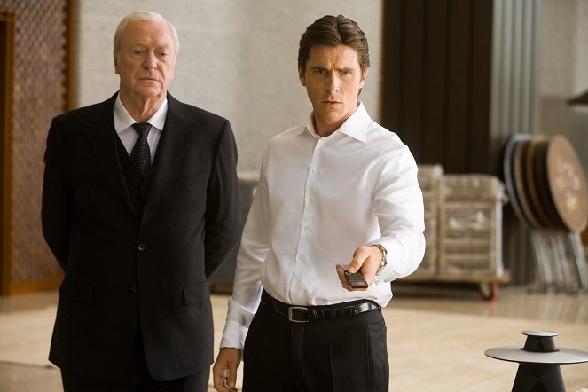 Mroczny Rycerz - Z filmu - Michael Caine, Christian Bale