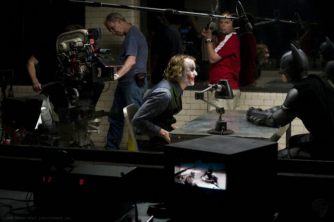 The Dark Knight - Van de set - Heath Ledger, Christian Bale