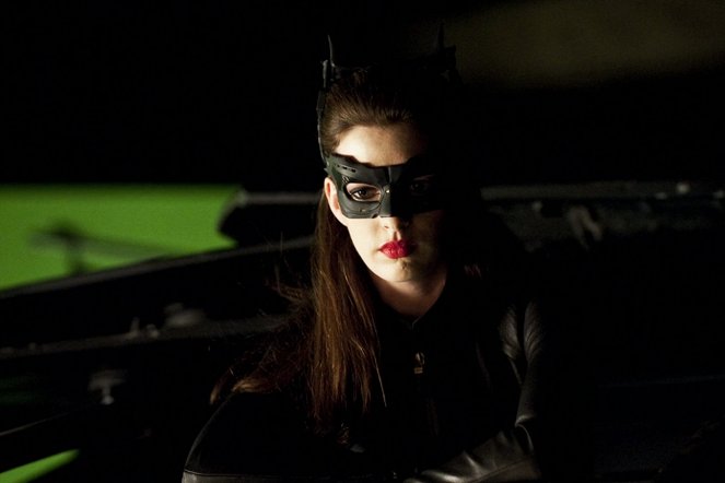 Temný rytíř povstal - Z natáčení - Anne Hathaway