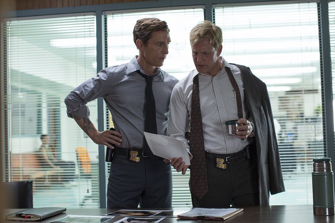 True Detective - Season 1 - Der verschlossene Raum - Filmfotos - Matthew McConaughey, Woody Harrelson