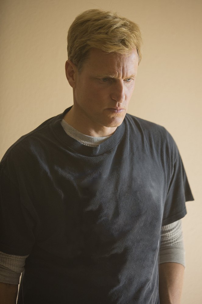 True Detective - Who Goes There - Photos - Woody Harrelson