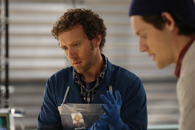 Ossos - The Friend in Need - Do filme - T.J. Thyne