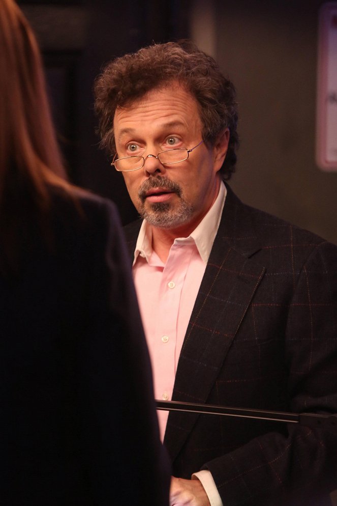 Bones - The Blood from the Stones - Van film - Curtis Armstrong