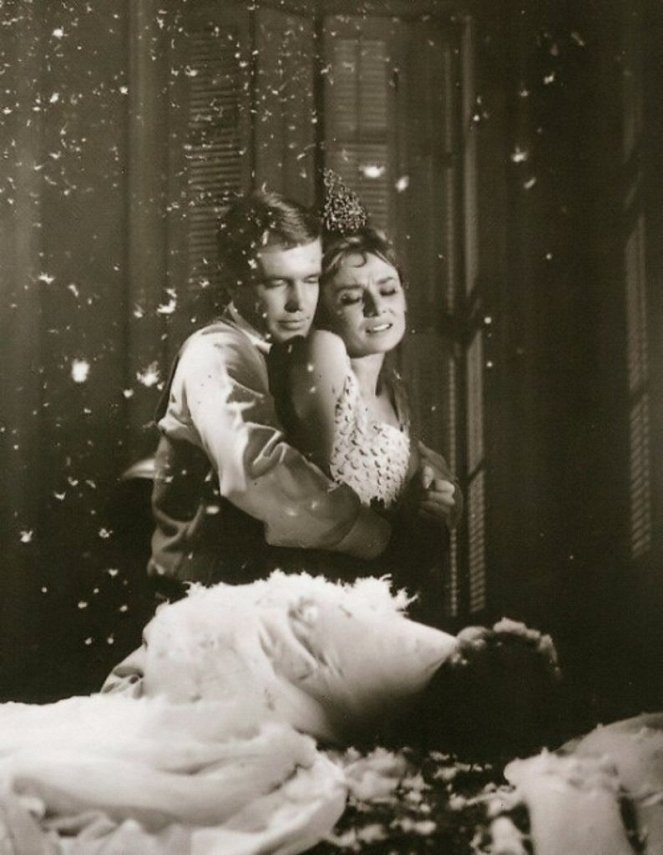 Álom luxuskivitelben - Filmfotók - George Peppard, Audrey Hepburn